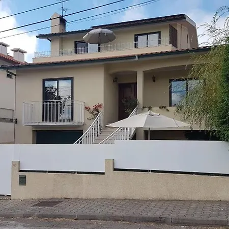 아파트 Casa Da Ribeira *